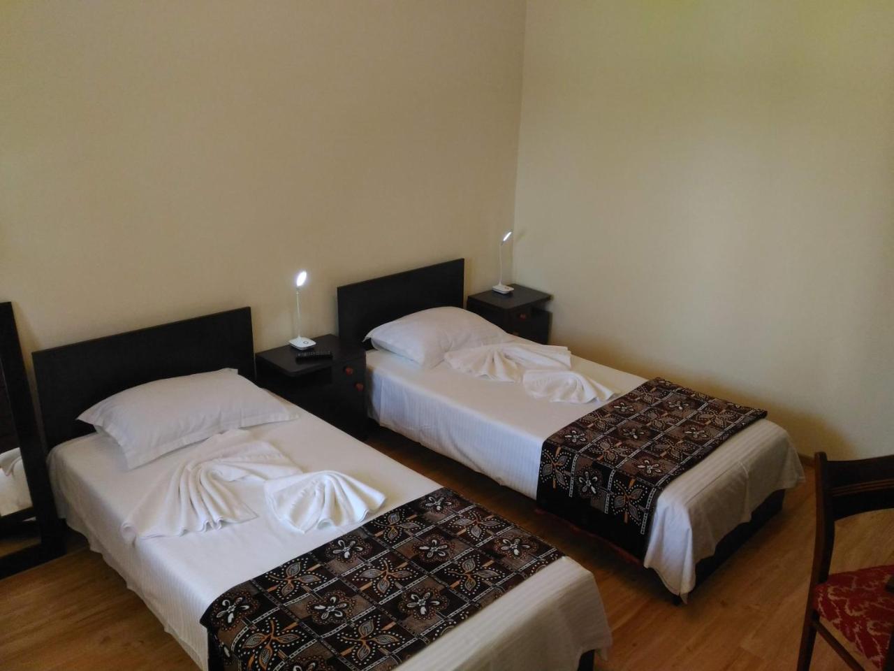 Edelweiss Guesthouse, Glamping And Camping Suhaia Exterior foto