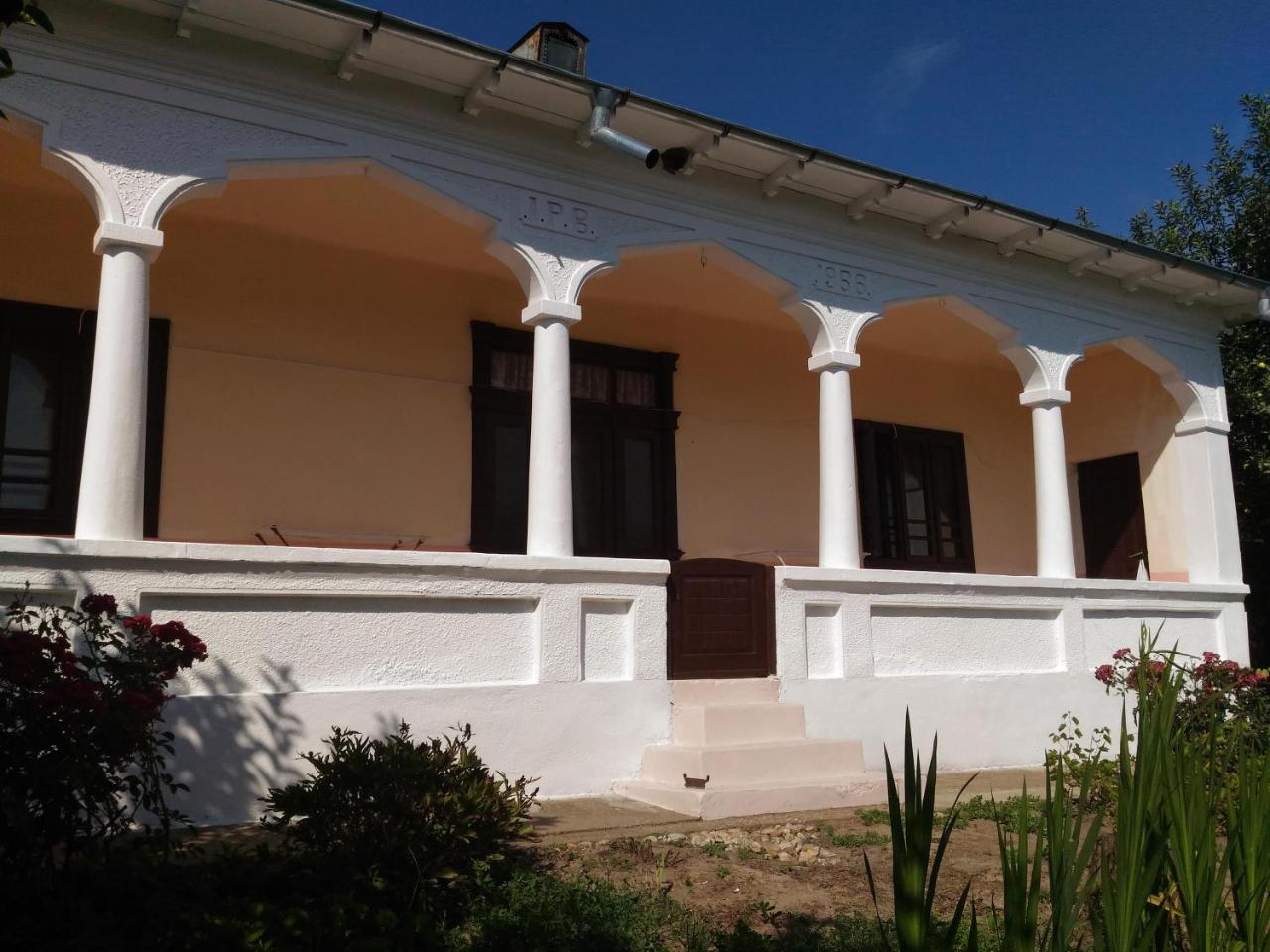 Edelweiss Guesthouse, Glamping And Camping Suhaia Exterior foto